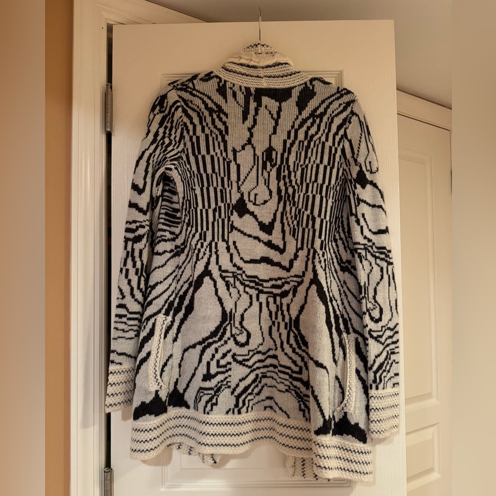 Silence + Noise Brown and Cream Patterned Sweater - Picture 4 of 5